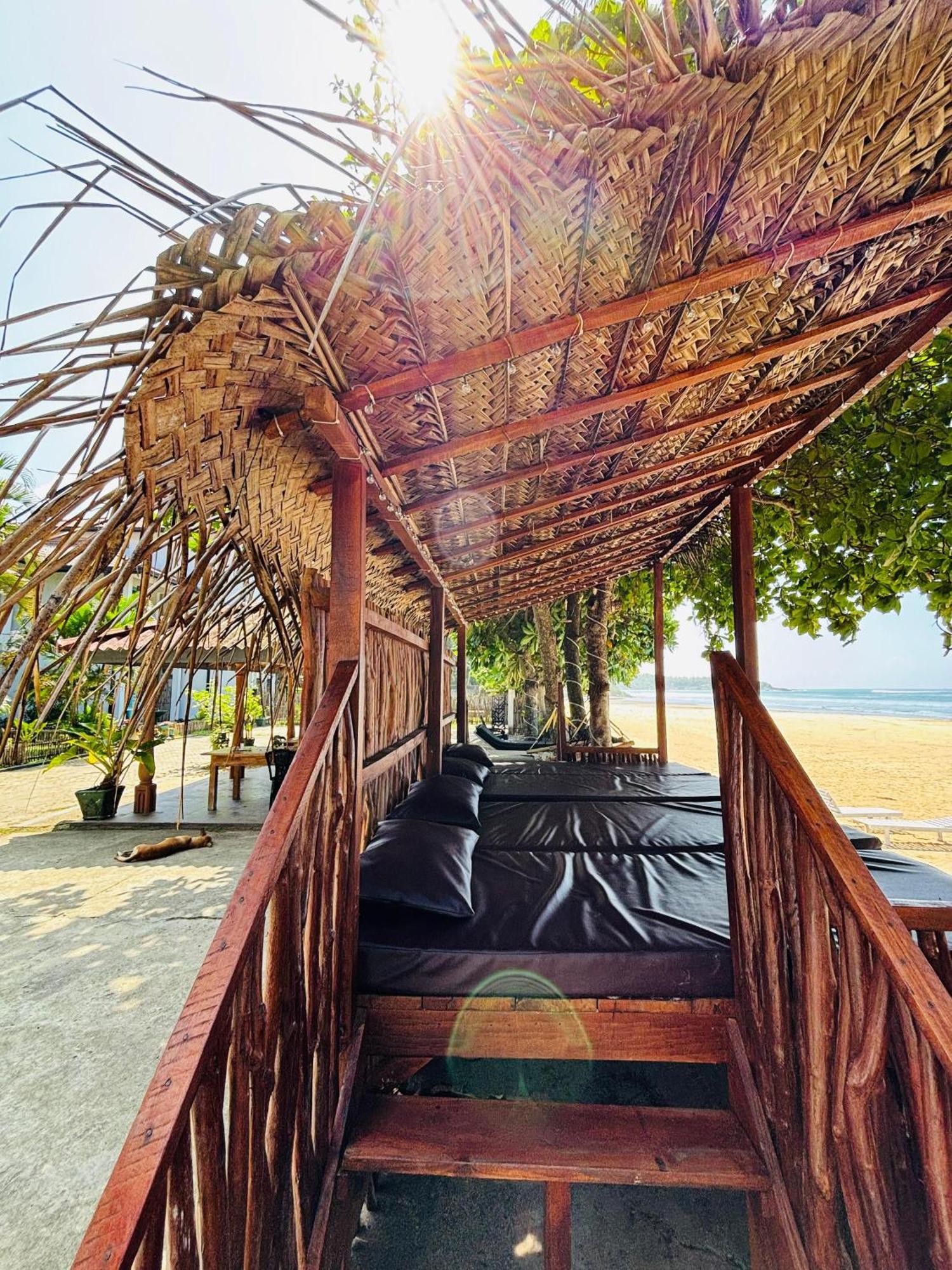 Balance Beach Resort Dikwella Exterior foto